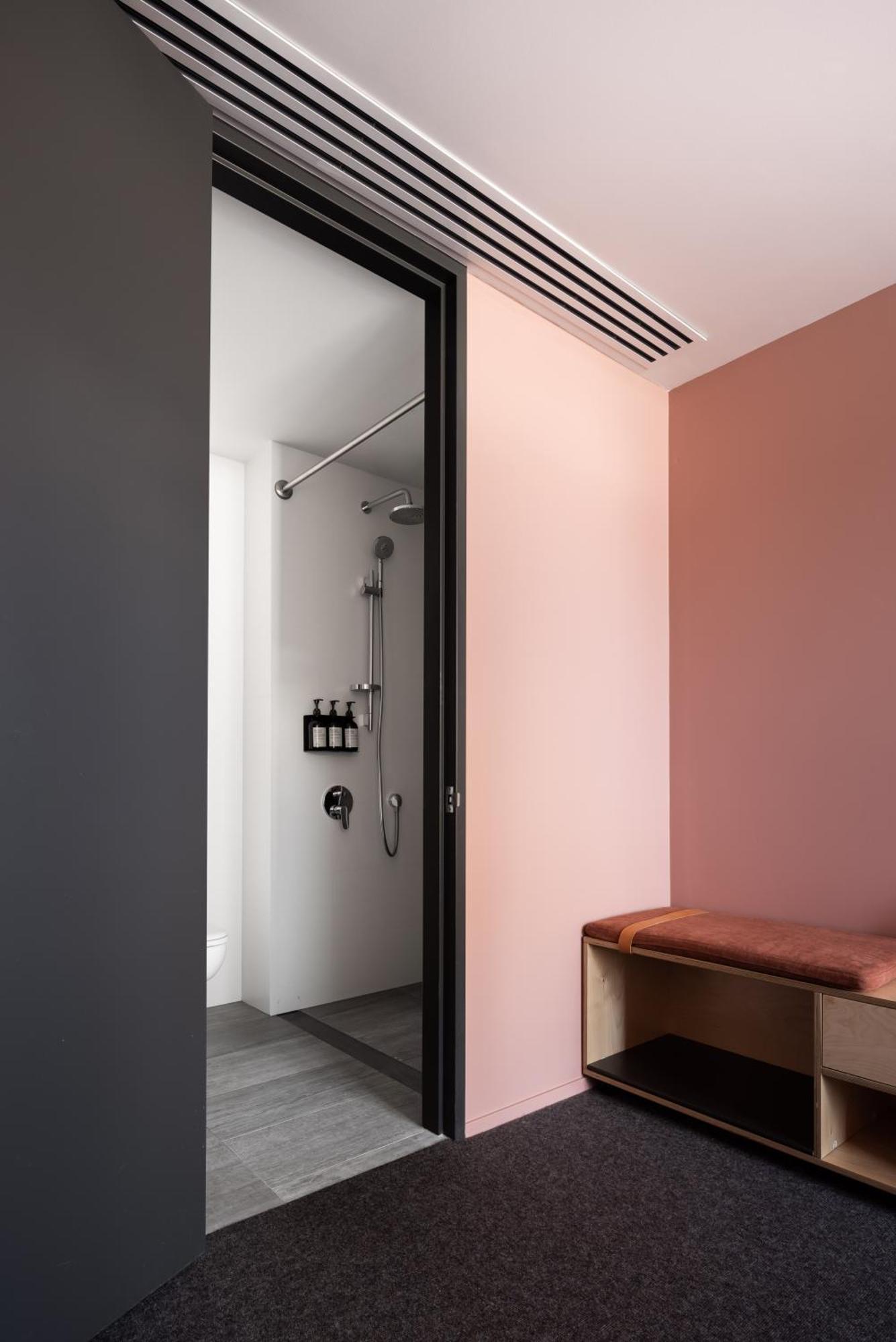 פרת'' Alex Hotel מראה חיצוני תמונה