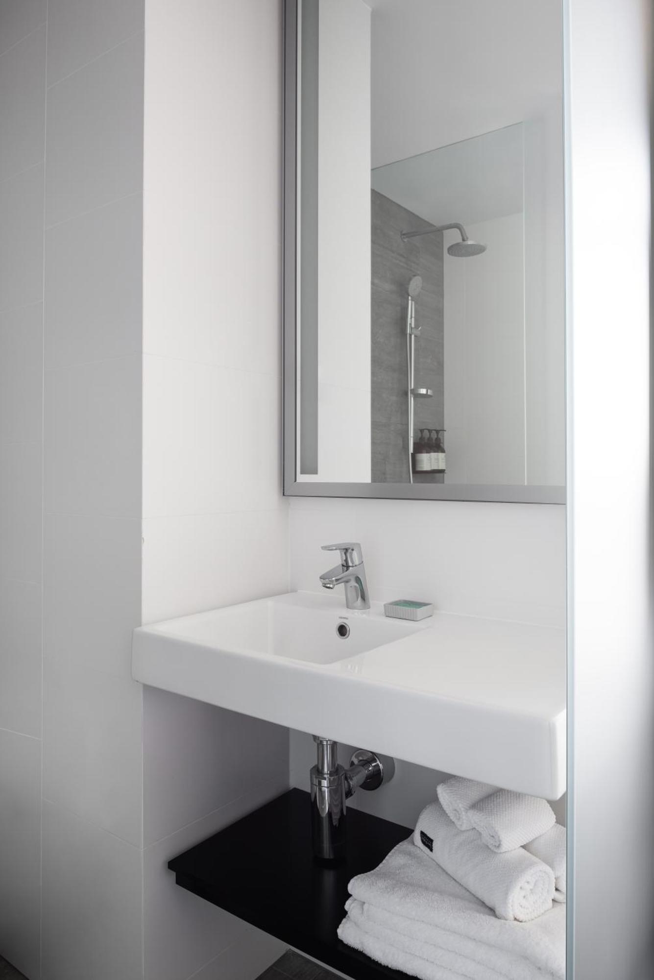 פרת'' Alex Hotel מראה חיצוני תמונה